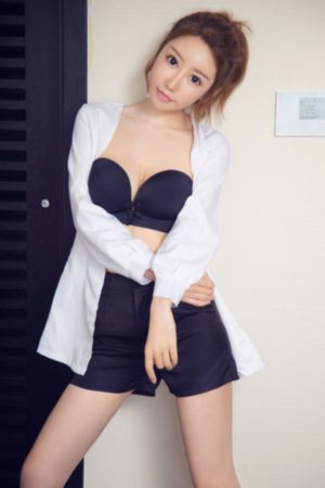 茄子一区二区三区四区自拍视频_JVID性感写真