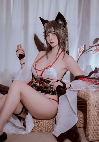 王爷的粗大挺进王妃身体里_高清完整视频观看